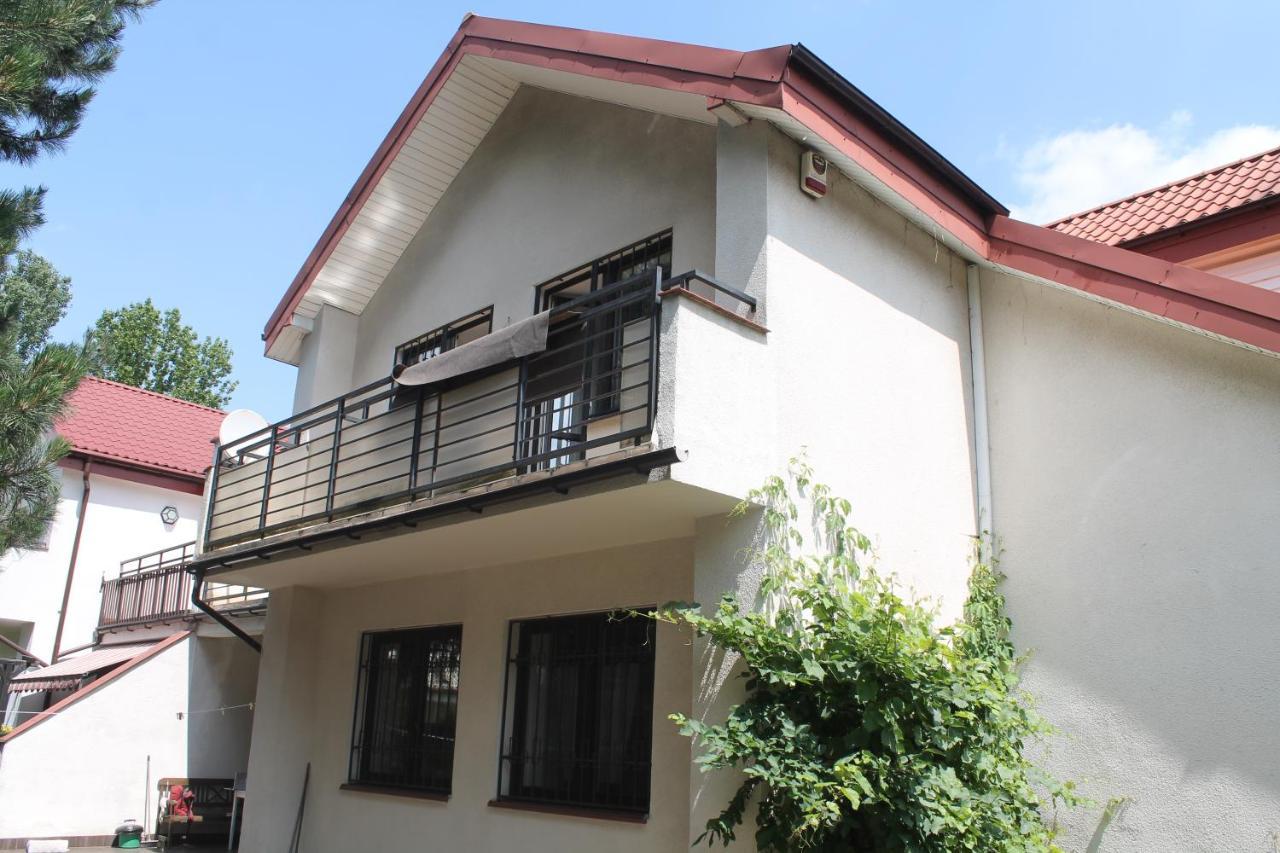 Saska Ochota Forest Guest House วอร์ซอ ภายนอก รูปภาพ
